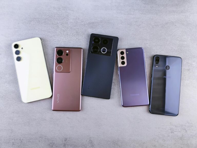 Best Smartphones for Australians Over 60 in 2026 — An Honest Guide