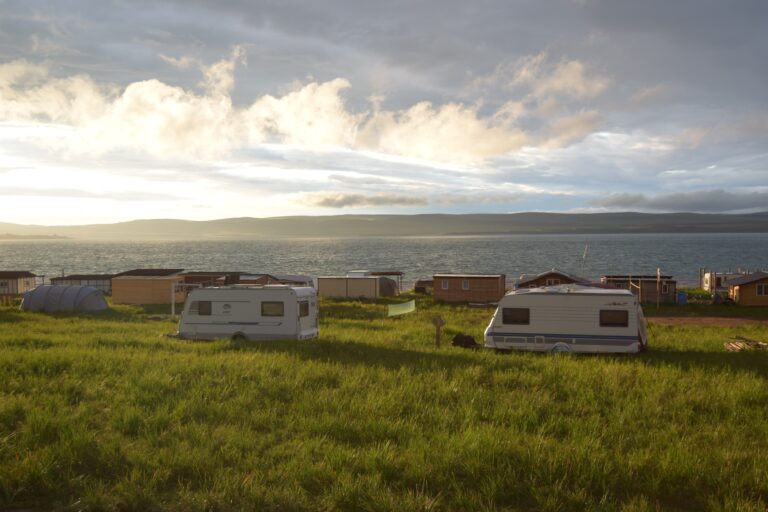 How to Set Up Camp Like a Pro — A Beginners Guide for Grey Nomads