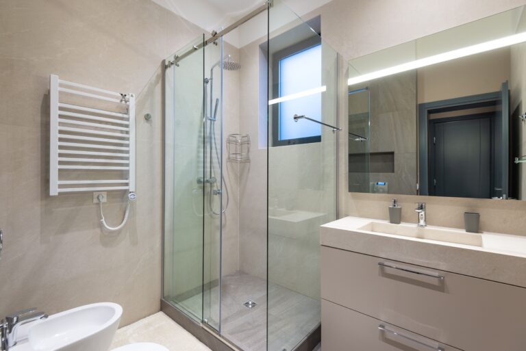 Bathroom Safety for Seniors — The Essential Products That Prevent Falls