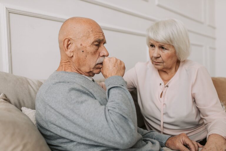 The Early Warning Signs of Dementia Most People Miss — A Complete Guide
